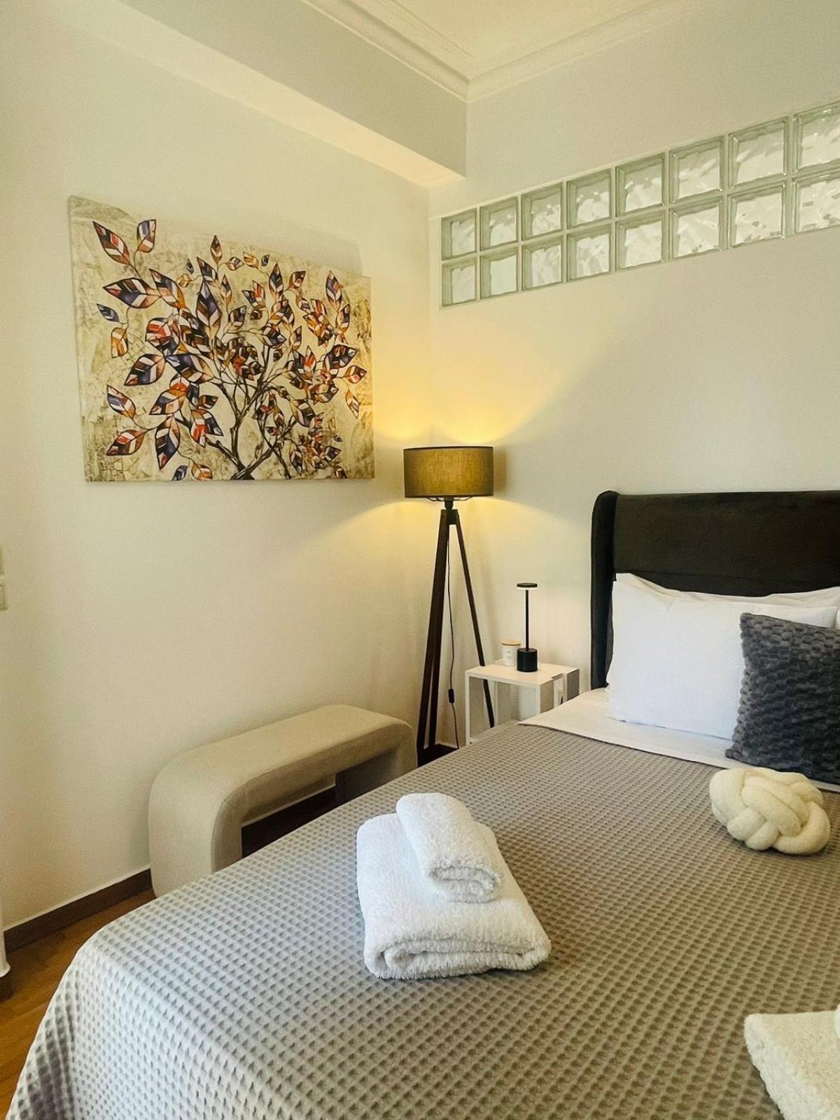 Overview Boutique Apartment เอเธนส์ ภายนอก รูปภาพ
